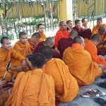 cam-photo-monks-facebook-KHMER