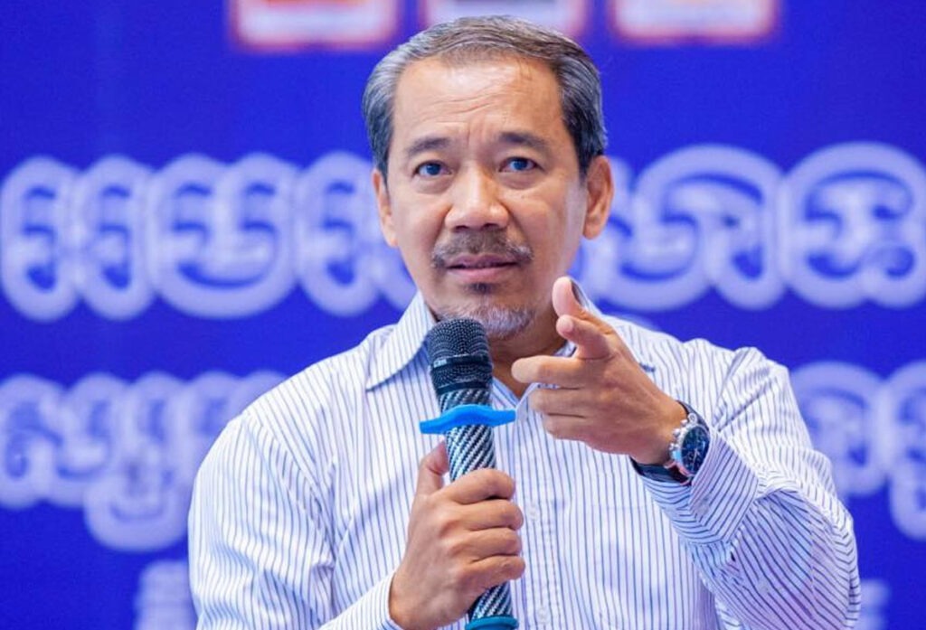 លោក កែវ រ៉េមី ប្រធានគណៈកម្មាធិការសិទ្ធិមនុស្សកម្ពុជា (គ.ស.ម.ក.)