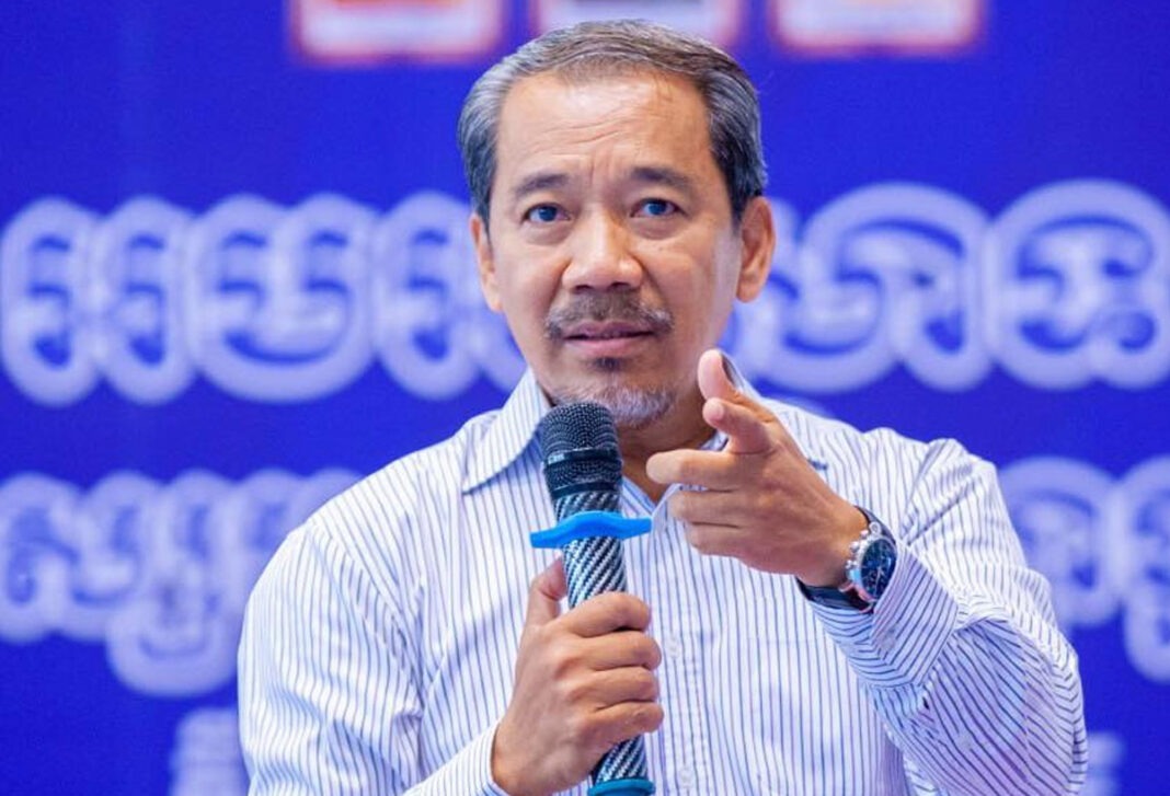 លោក កែវ រ៉េមី ប្រធាន​គណៈកម្មាធិការ​សិទ្ធិមនុស្ស​កម្ពុជា (គ.ស.ម.ក.)