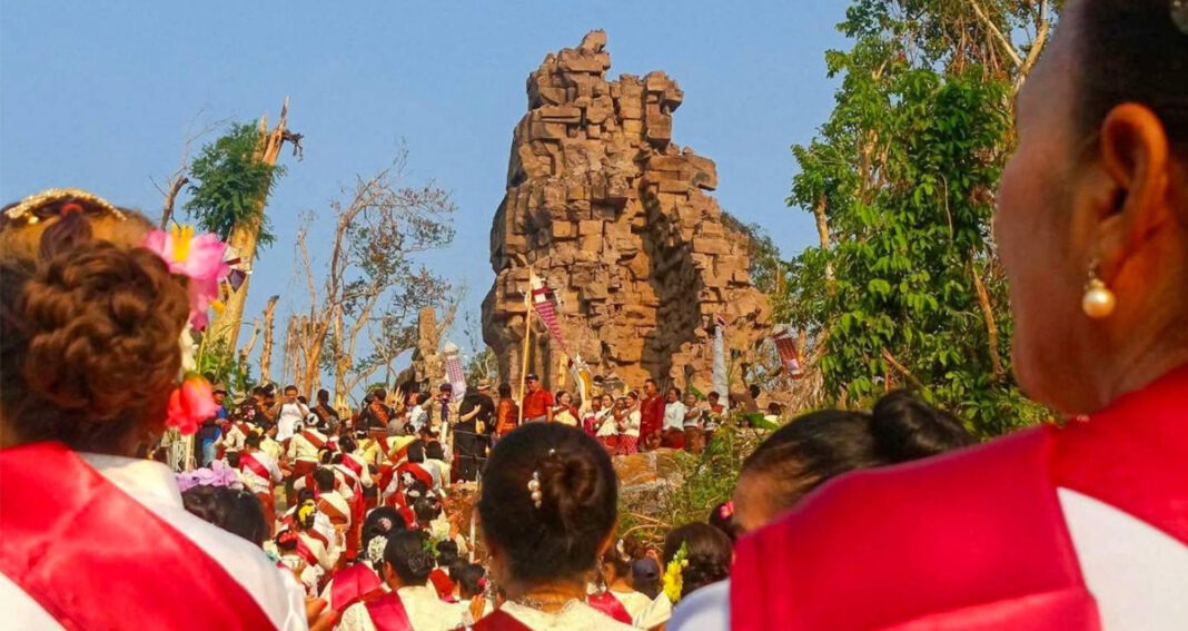 ក្រសួង​ការពារ​ជាតិ​ថៃ និង​ក្រសួង​វប្បធម៌​ថៃ ធ្វើ​ពិធី​សាសនា​ទ្រង់ទ្រាយ​ធំ​នៅ​ប្រាសាទ​តាក្របី នៅ​ថ្ងៃទី​២២ ខែ​មេសា ឆ្នាំ​២០២៦ បន្ទាប់ពី​កាន់កាប់​បាន​ដោយ​ខុស​ច្បាប់។